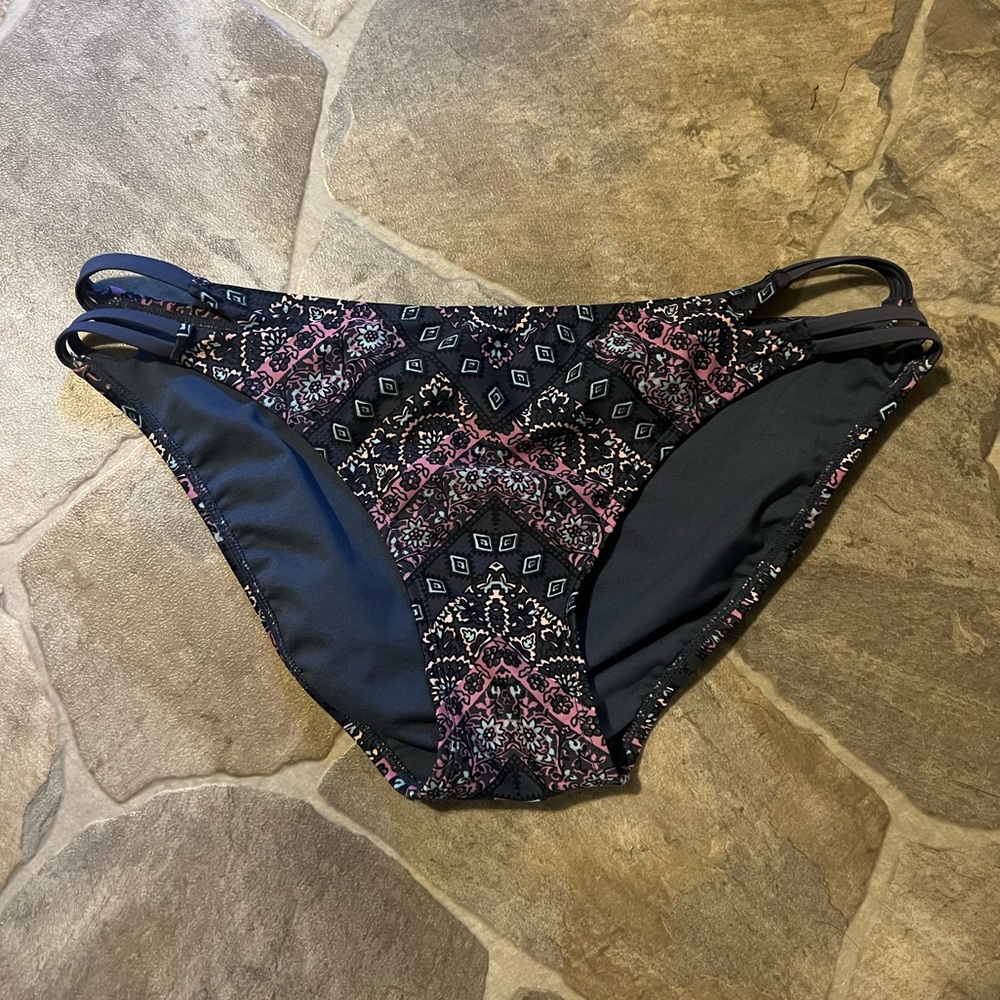 Xhilaration purple tribal print size large swim bottoms!